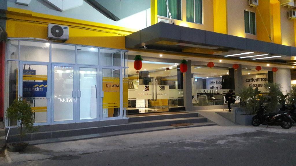 カリバン ホテル バタム Batam エクステリア 写真